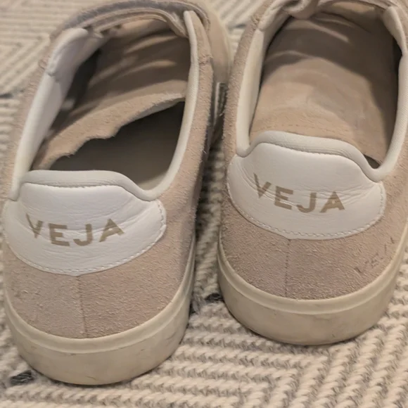 Veja Cream Velcro Sneakers W:8 Lightly Worn - Picture 3 of 4